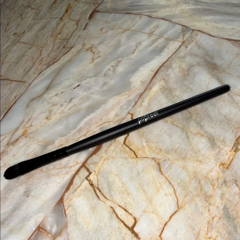 Popfeel makeup brush